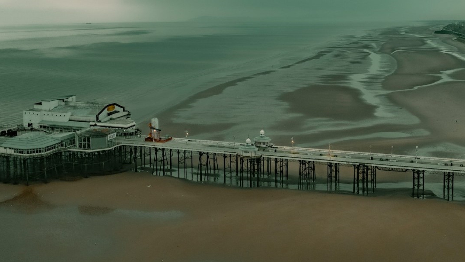 mark-mc-neill-xVyCSBnHzX8-unsplash